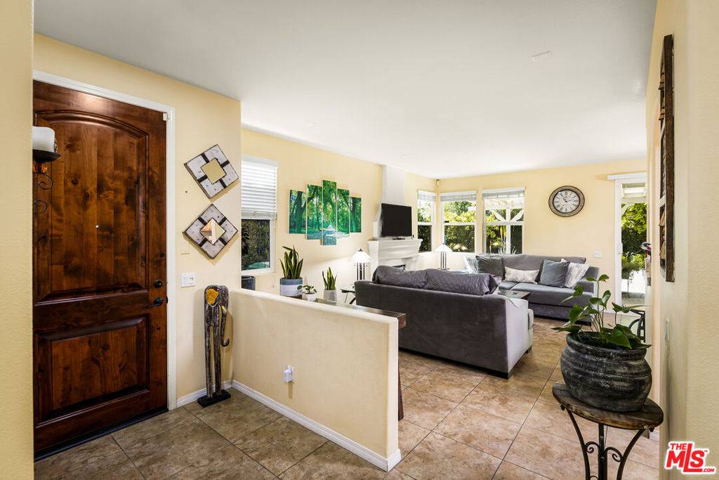 Sylmar, CA 91342,13545 Village LN