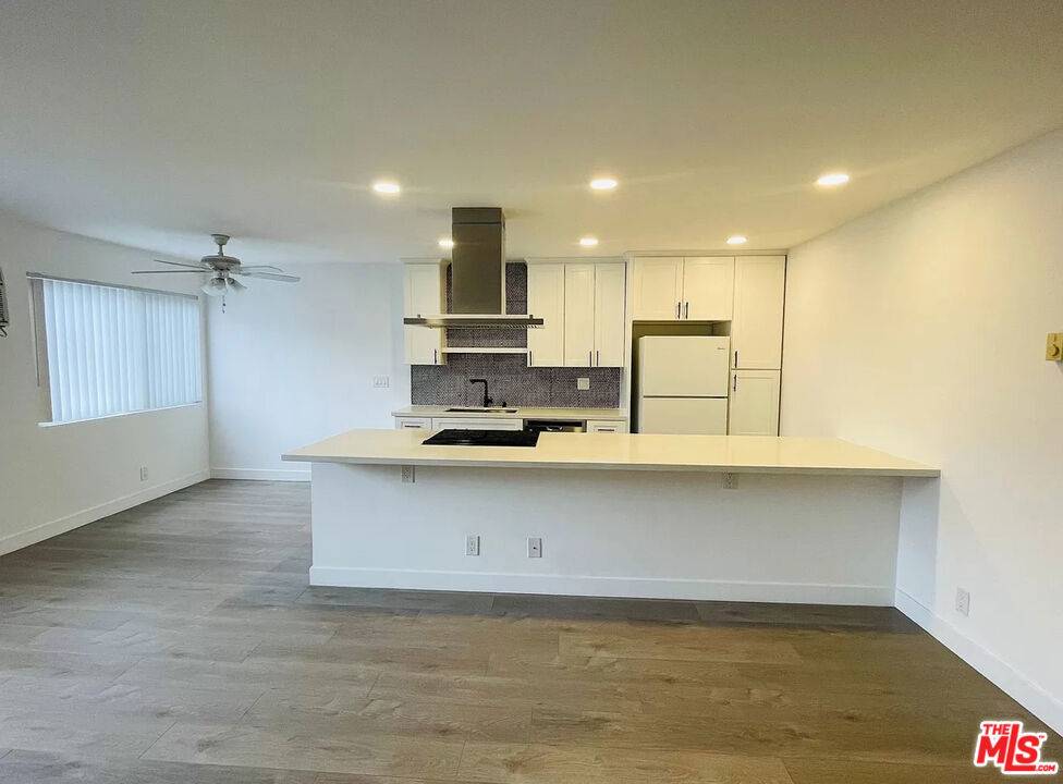 West Hollywood, CA 90046,1009 N Edinburgh AVE #7