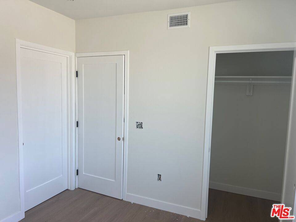 Los Angeles, CA 90006,1228 S Berendo ST