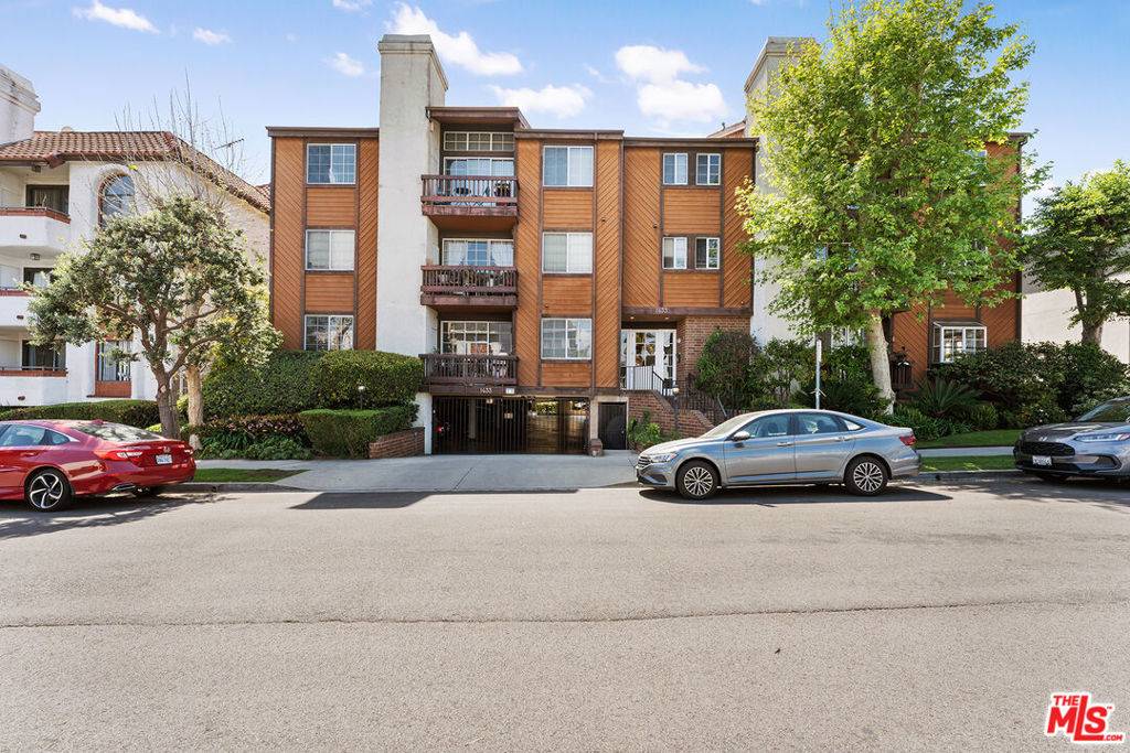 1433 Barry AVE #103, Los Angeles, CA 90025