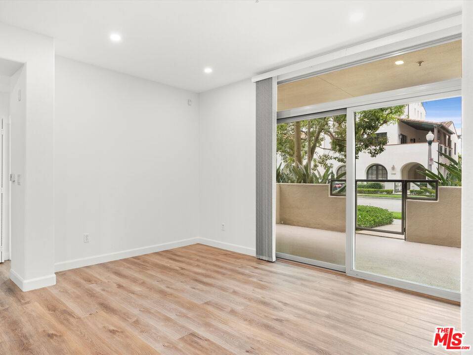 Playa Vista, CA 90094,13044 Pacific #101