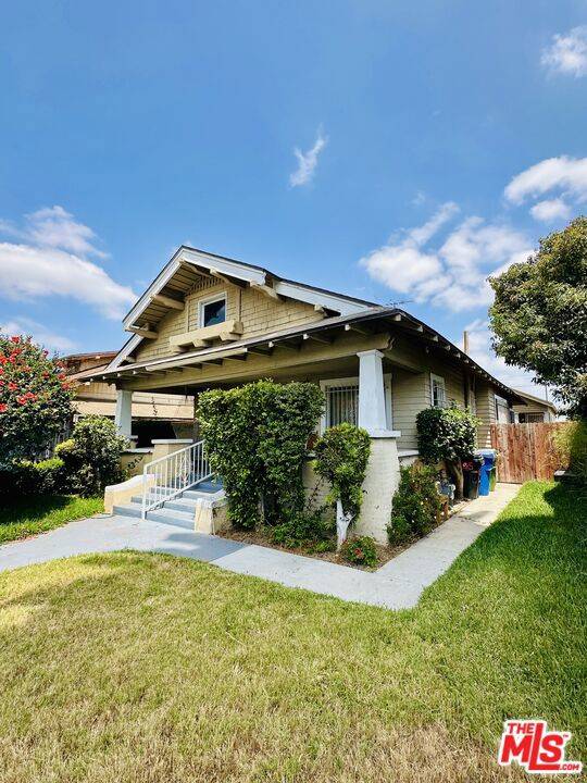 1625 W 55th ST, Los Angeles, CA 90062