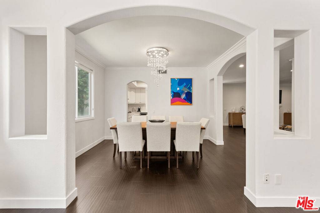 Tarzana, CA 91356,18439 Jonah CT