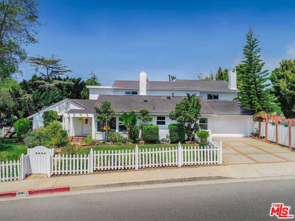 17001 Bollinger DR, Pacific Palisades, CA 90272