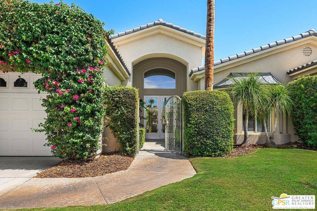 2 Bentley RD, Rancho Mirage, CA 92270
