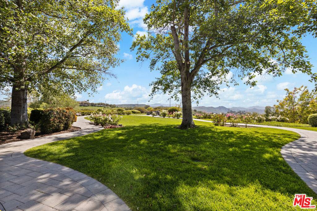 Camarillo, CA 93012,13418 Nightsky DR
