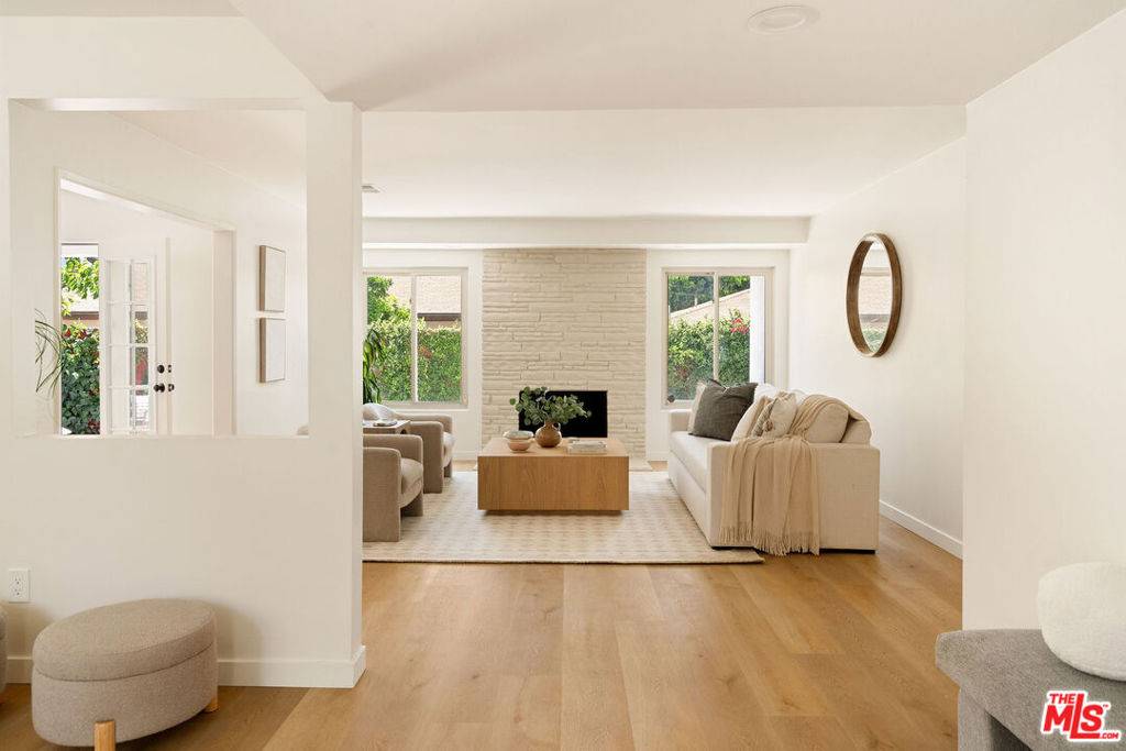 Los Angeles, CA 90032,4818 Klamath ST