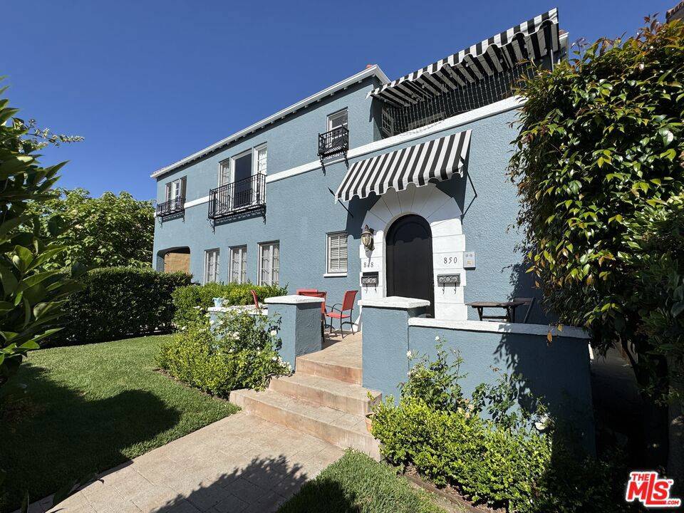 Los Angeles, CA 90036,848 S Curson AVE #848