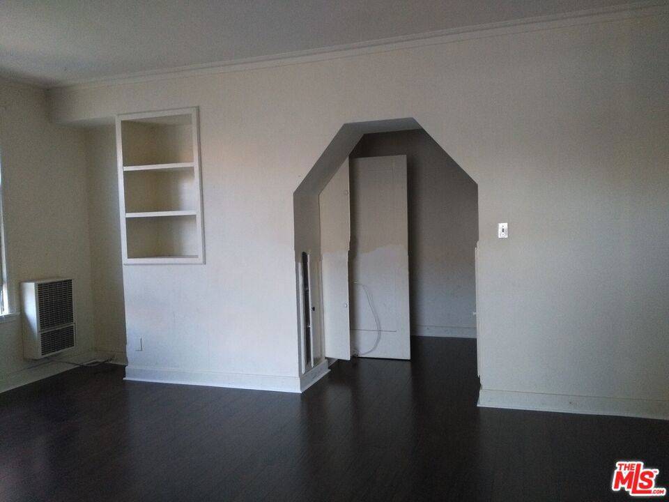 Los Angeles, CA 90020,335 S Berendo ST #307