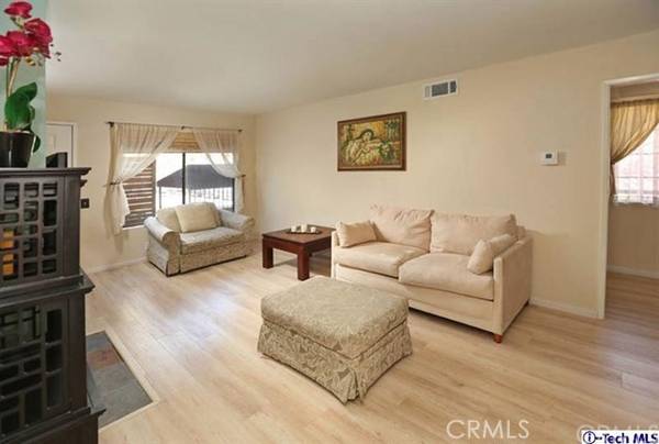 Studio City, CA 91604,10960 Bluffside DR #101