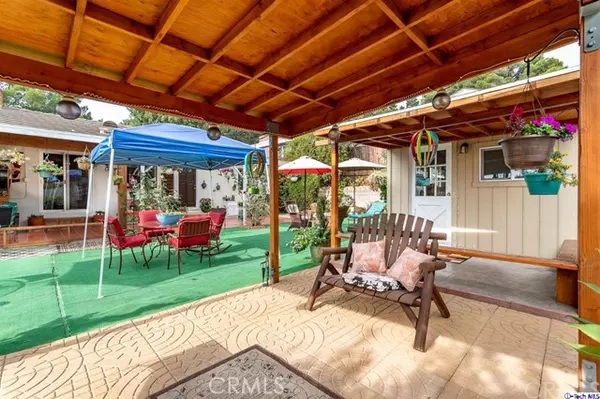 La Crescenta, CA 91214,2334 Jayma LN