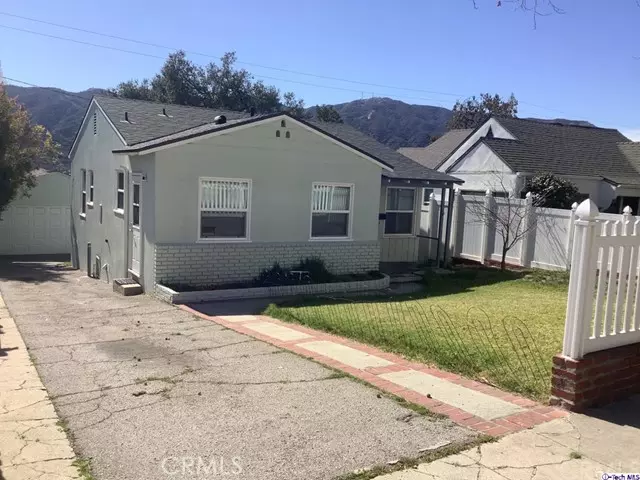 La Crescenta, CA 91214,2822 Community AVE