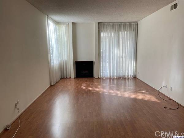 Glendale, CA 91202,1305 N Columbus AVE #204