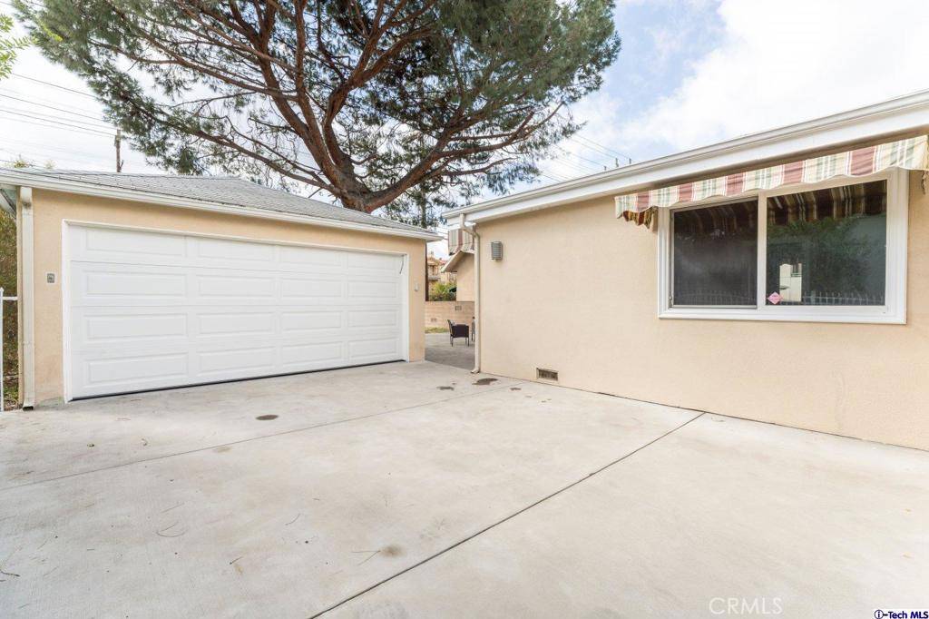 Glendale, CA 91207,702 E Glenoaks BLVD