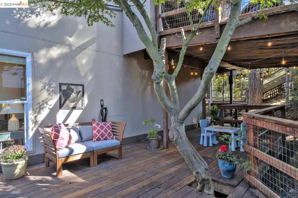 Oakland, CA 94611,6480 Farallon Way