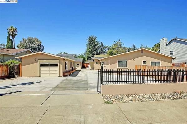 1045 Auburn St, Livermore, CA 94550