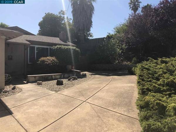 San Pablo, CA 94806,2437 Sullivan St