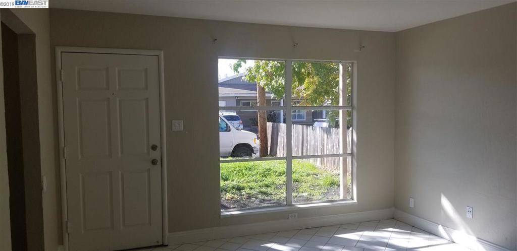 Martinez, CA 94553,4109 Rita Dr