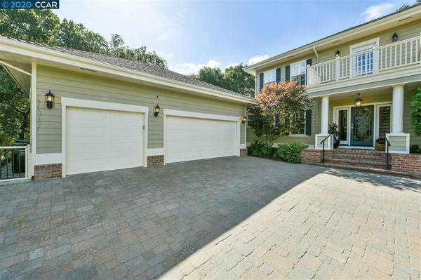 Orinda, CA 94563,7 Lloyd Ln