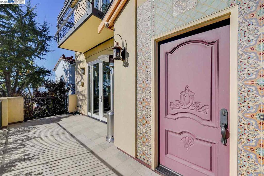 Oakland, CA 94618,6168 Contra Costa Road