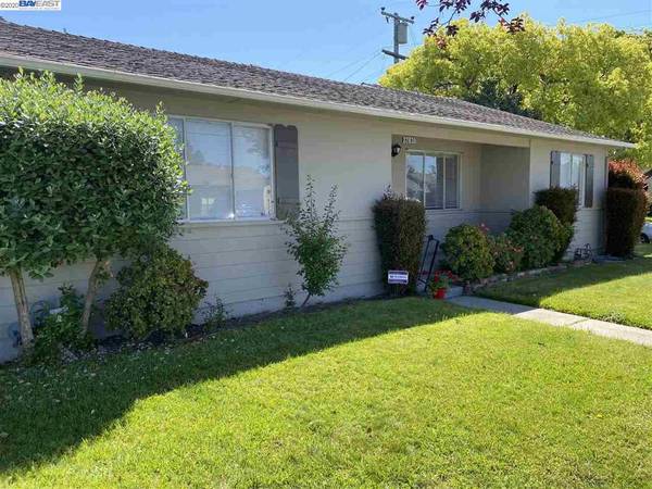 Hayward, CA 94544,27838 Dickens Ave