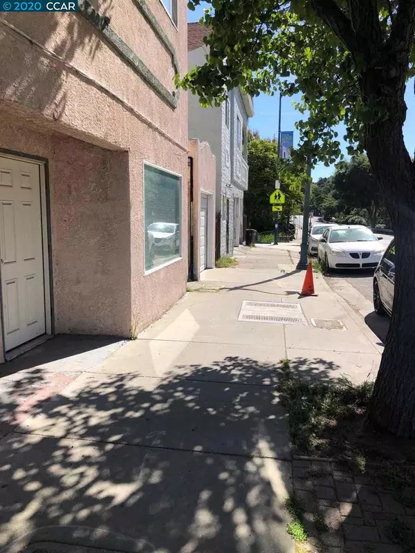 CA 94525-1128,1214 Pomona St