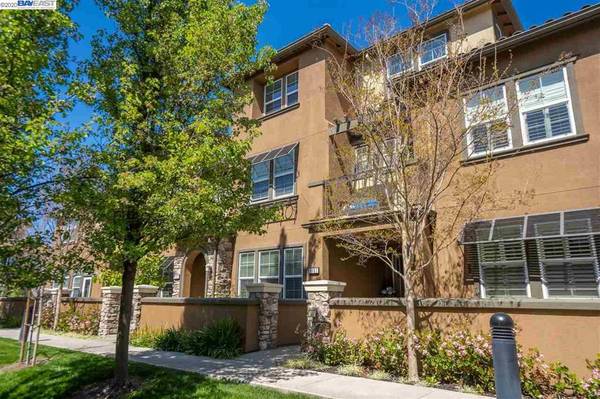 5107 Fioli Loop, San Ramon, CA 94582