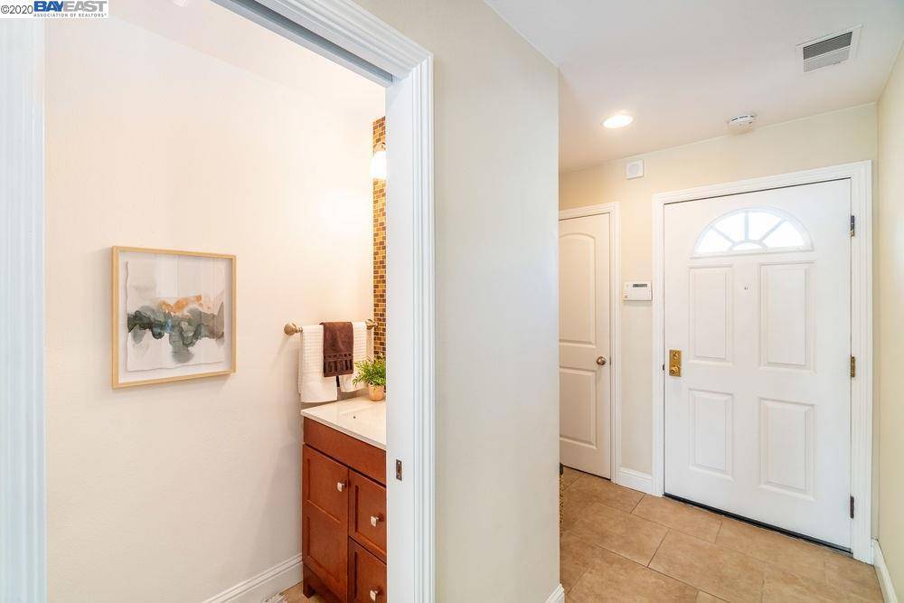 Alameda, CA 94501,16 Redondo Ct