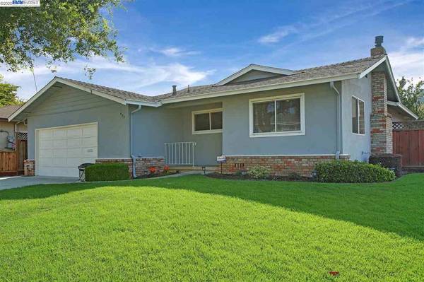 402 Tamarack Dr, Union City, CA 94587