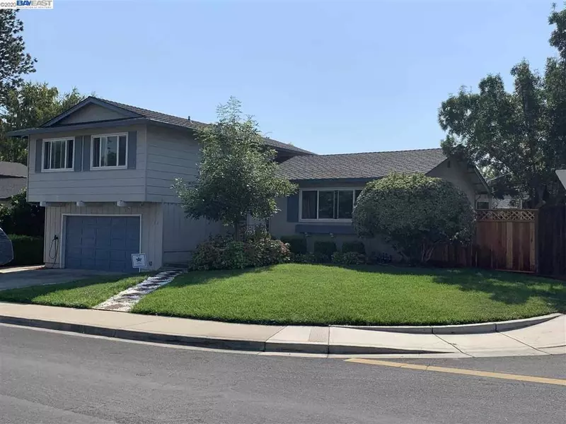 7432 Highland Oaks Dr, Pleasanton, CA 94588