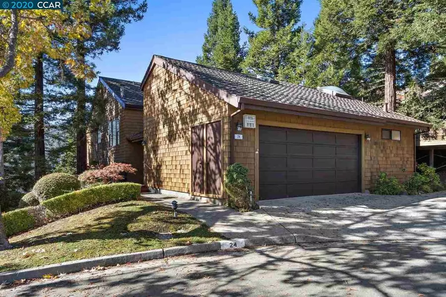 24 Watchwood Ct, Orinda, CA 94563