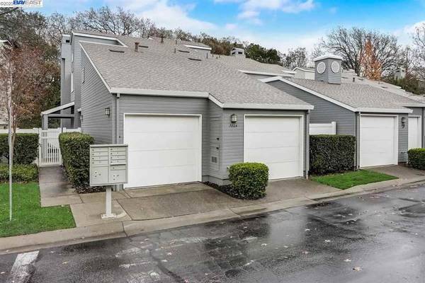 7804 Creekside Dr, Pleasanton, CA 94588