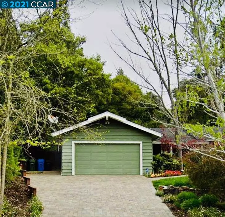 Orinda, CA 94563,39 Ivy Dr