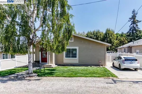 21278 Sweet Lane, Castro Valley, CA 94546