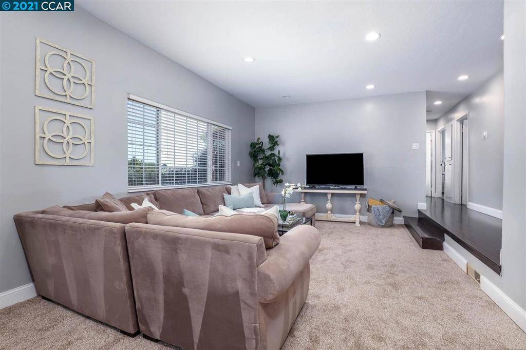 Martinez, CA 94553,2019 Sequoia Dr
