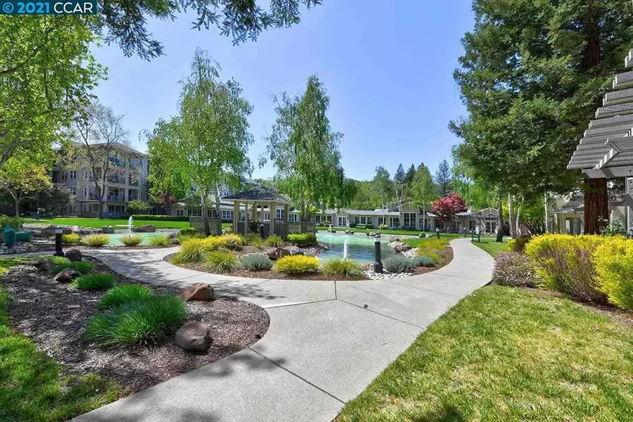 1840 Tice Creek Dr #2340, Walnut Creek, CA 94595