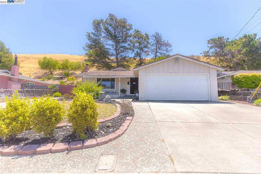 2650 Kavanagh Rd, San Pablo, CA 94806