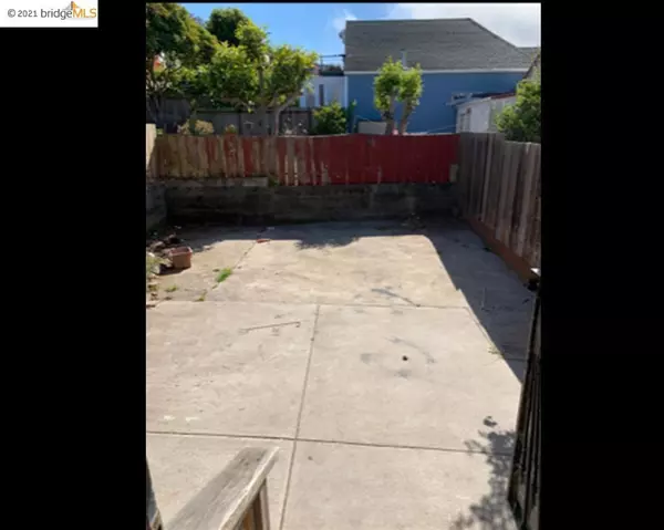 Daly City, CA 85373,626 Templeton Avenue