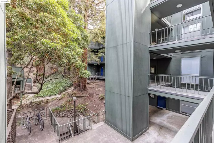 2700 Le Conte Avenue #301, Berkeley, CA 94709