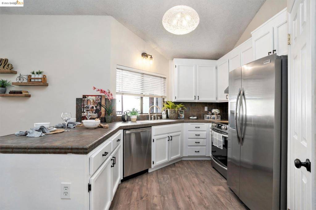 Brentwood (cc), CA 94513,283 Madrone Pl