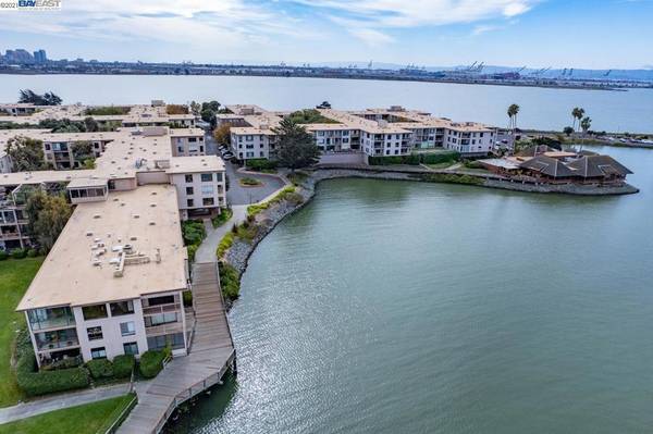 3 Admiral Dr #F269, Emeryville, CA 94608