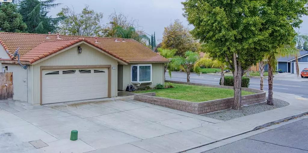 6 Silkwood Lane, Tracy, CA 95376