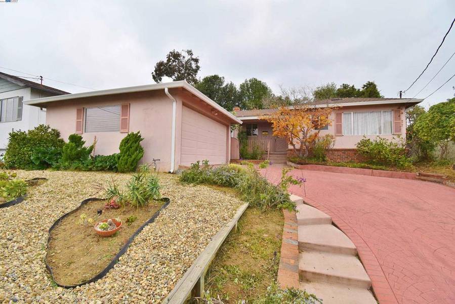 3658 Seven Hills Rd, Castro Valley, CA 94546