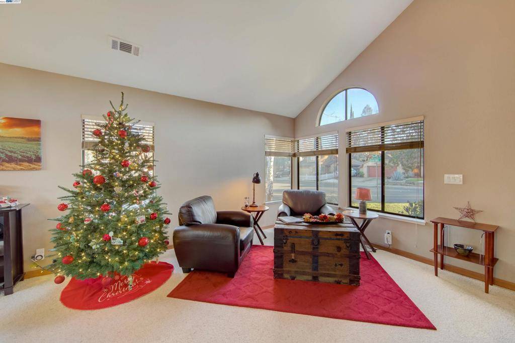 Antioch, CA 94531,4849 Green Hills Cir