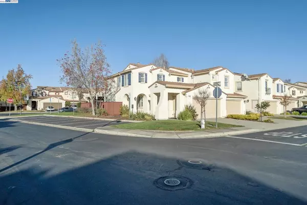 Castro Valley, CA 94552,7353 Buren Place