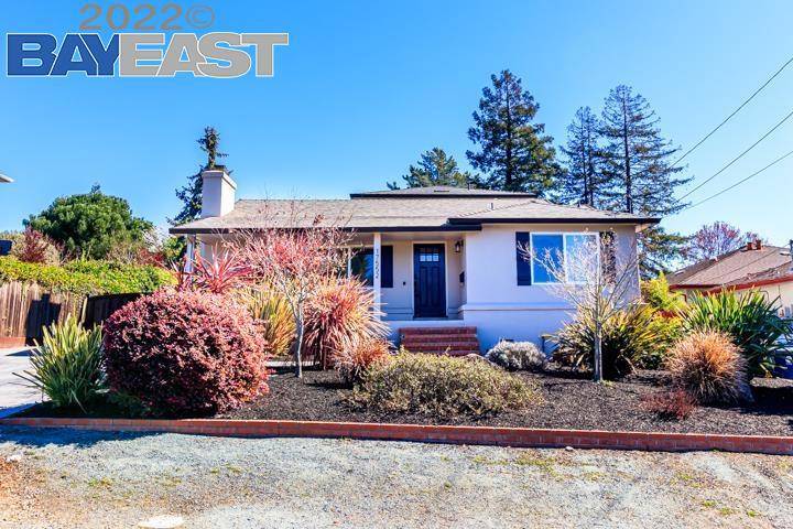 17552 Walnut Rd, Castro Valley, CA 94546