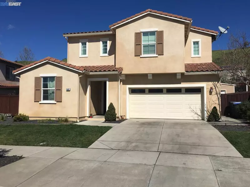 1382 Stewart Dr, Fairfield, CA 94533