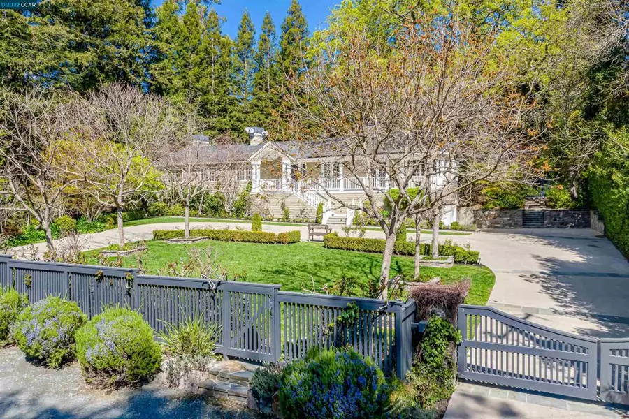 4026 Los Arabis Dr, Lafayette, CA 94549