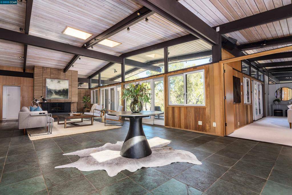Orinda, CA 94563,5 Brookbank Rd