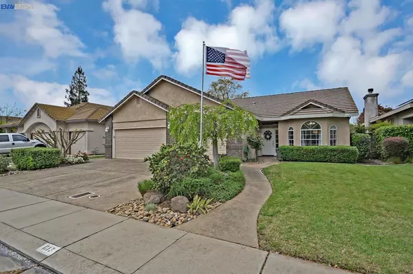 Lodi, CA 95242,613 Black Oak Way